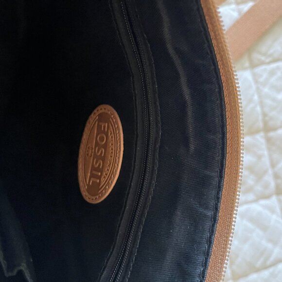 Fossil Crossbody Bag - Picture 3 of 3